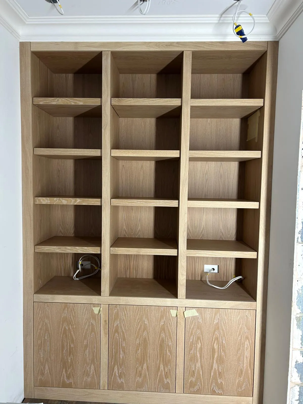 The second alcove, shelves in